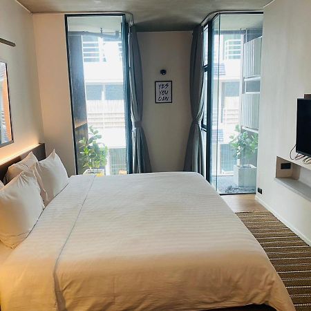 T2 Residence Sathorn Bangkok Extérieur photo