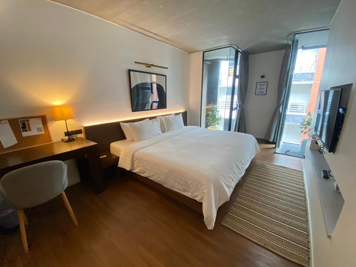 T2 Residence Sathorn Bangkok Extérieur photo