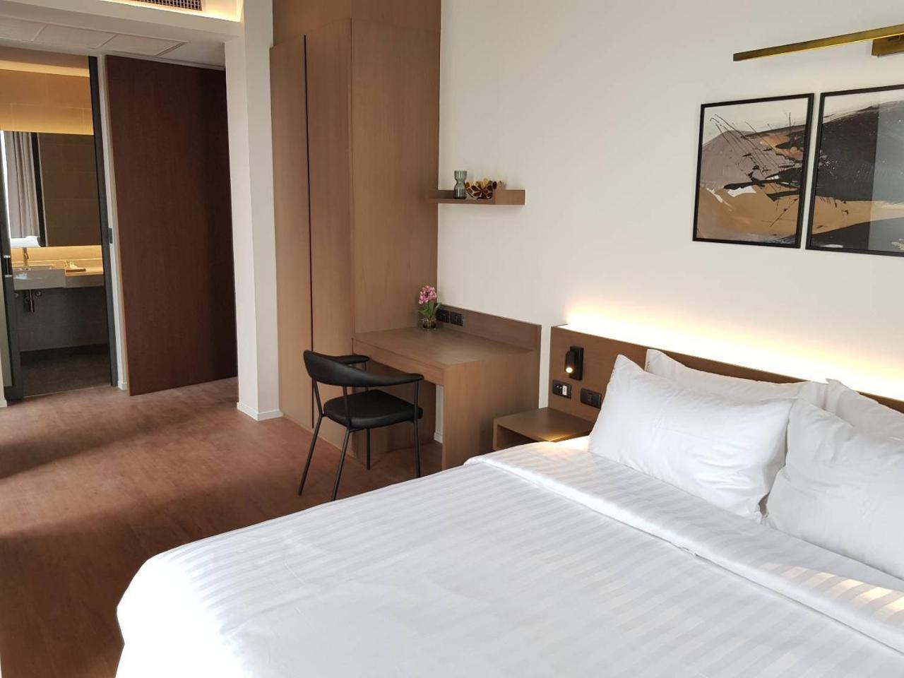 T2 Residence Sathorn Bangkok Extérieur photo