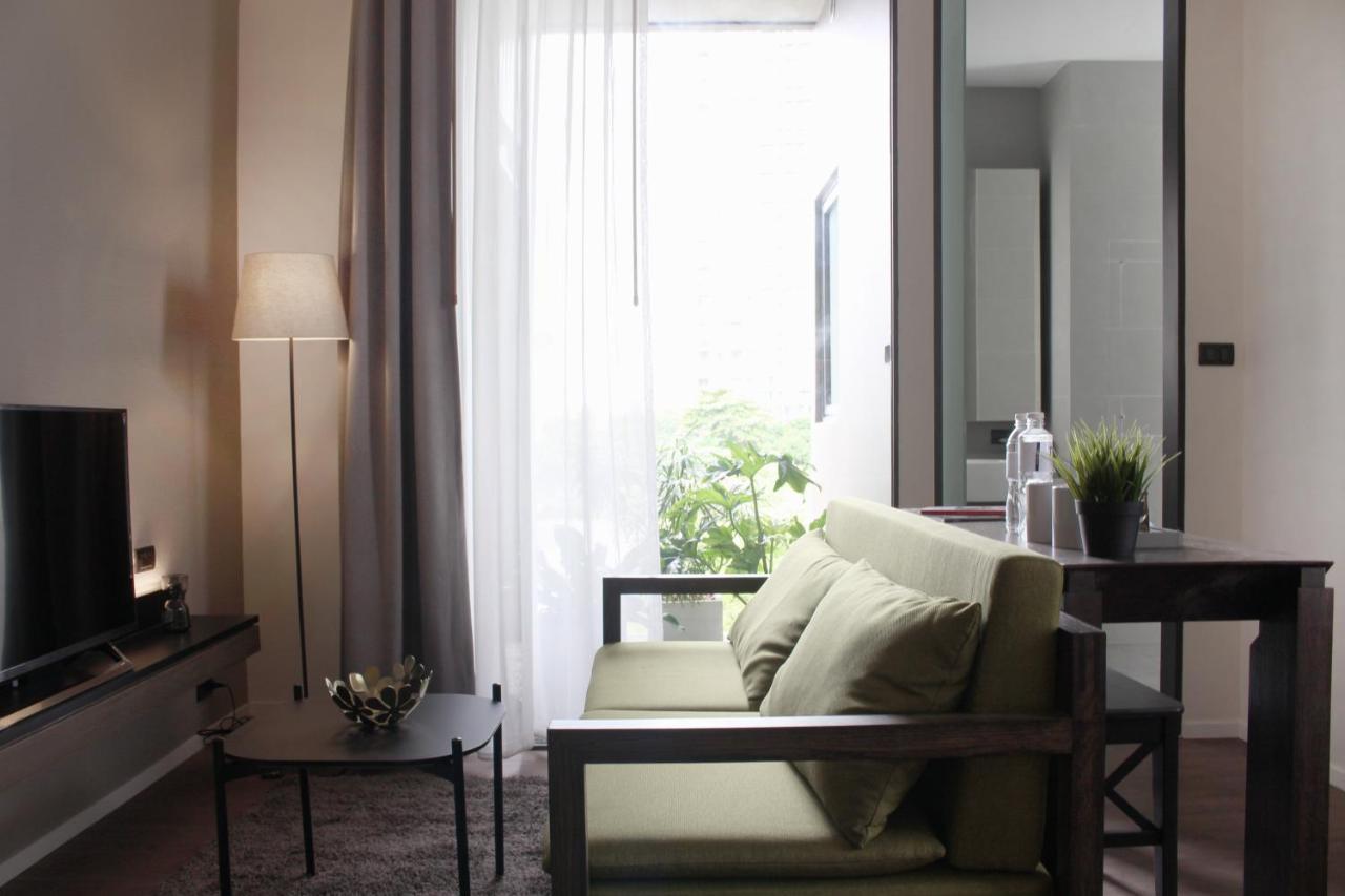 T2 Residence Sathorn Bangkok Extérieur photo