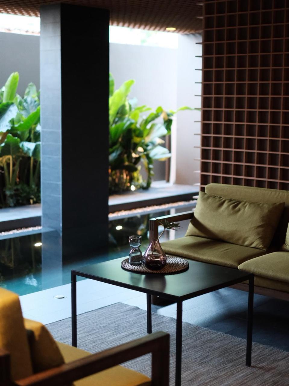 T2 Residence Sathorn Bangkok Extérieur photo