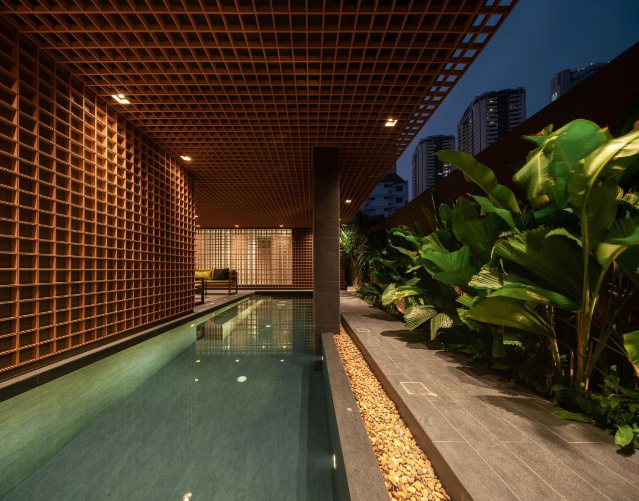 T2 Residence Sathorn Bangkok Extérieur photo