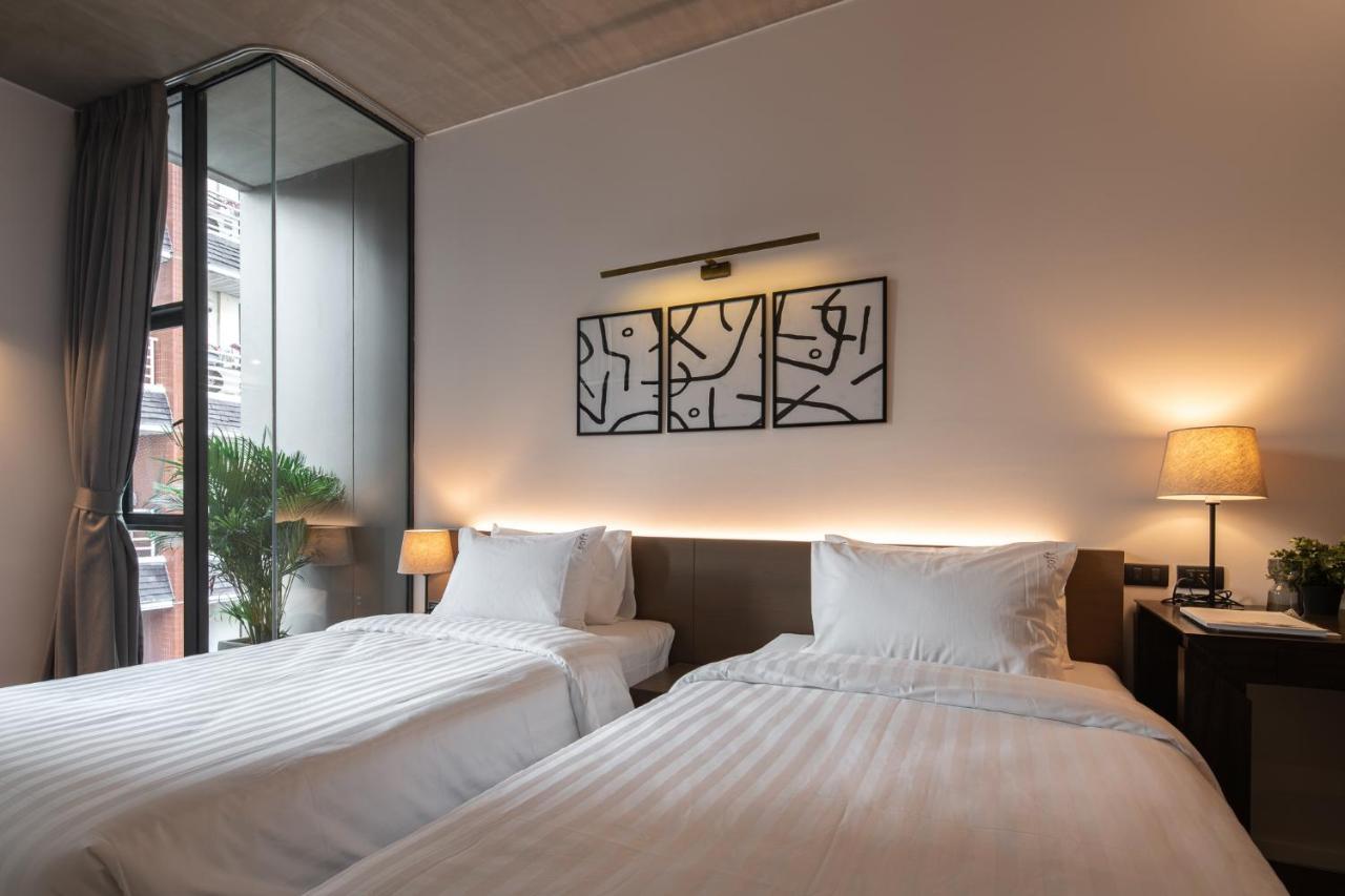 T2 Residence Sathorn Bangkok Extérieur photo