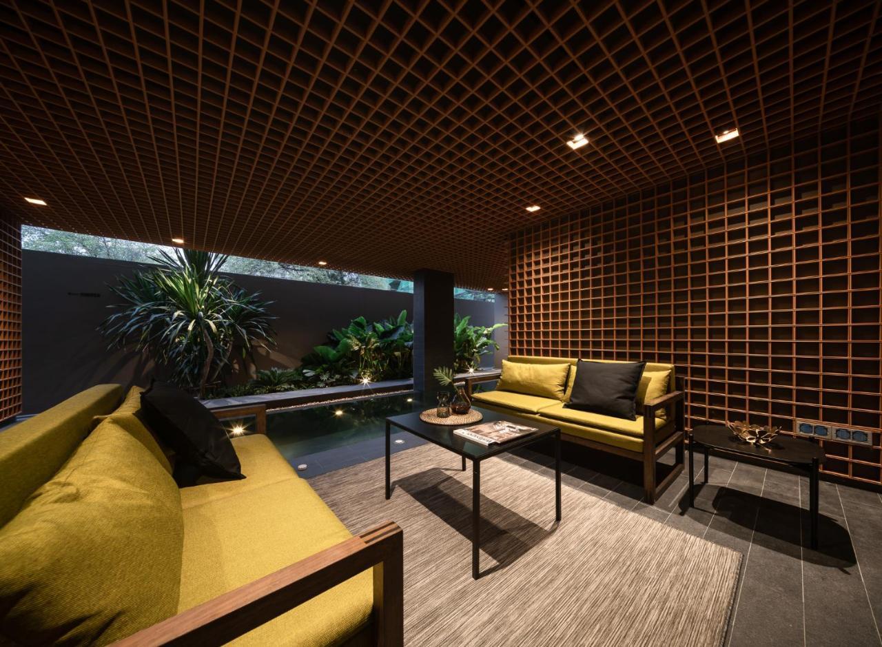 T2 Residence Sathorn Bangkok Extérieur photo